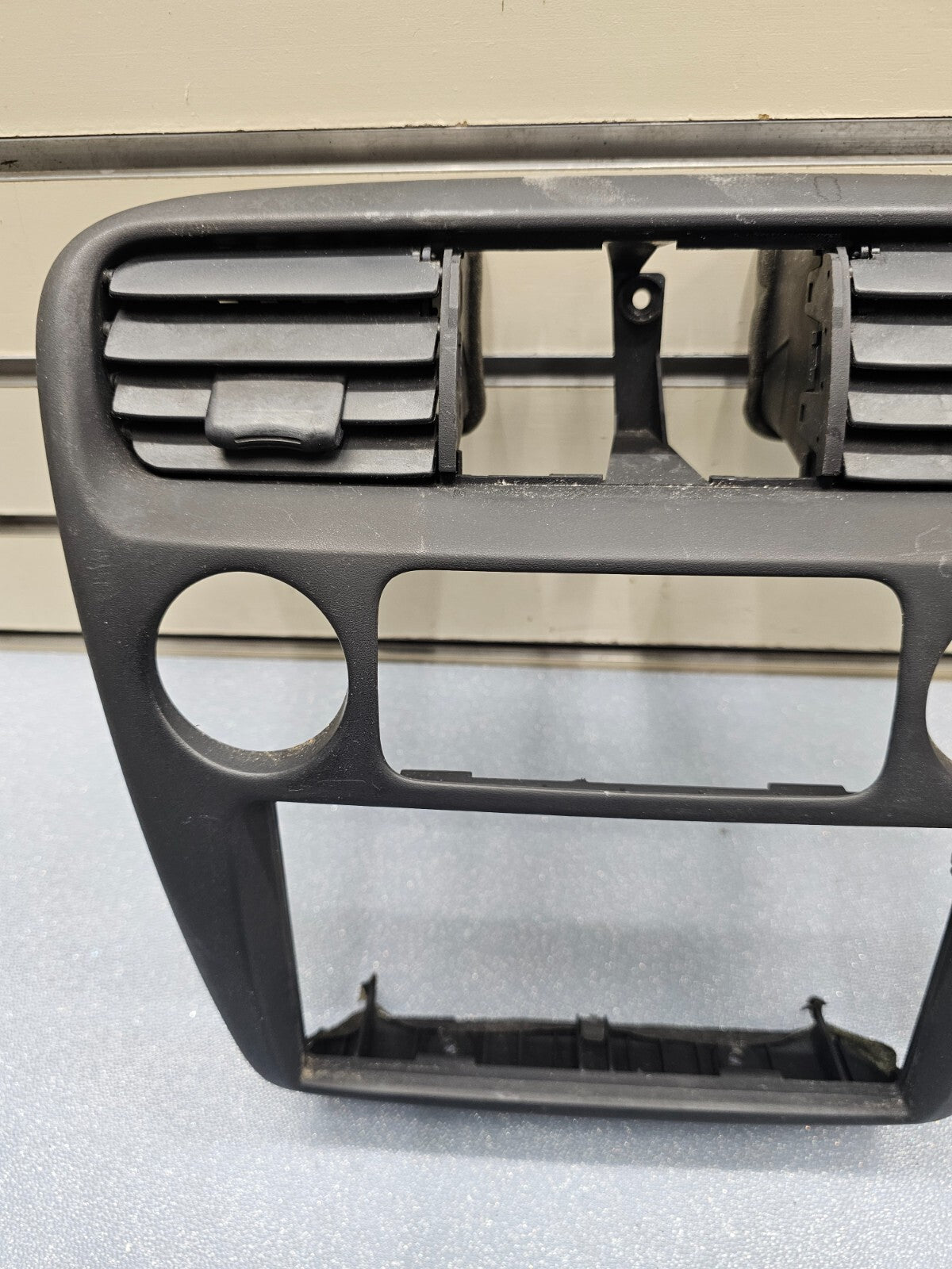 98-02 HONDA ACCORD FRONT CENTER DASH RADIO STEREO CLIMATE BEZEL TRIM PANEL BLACK