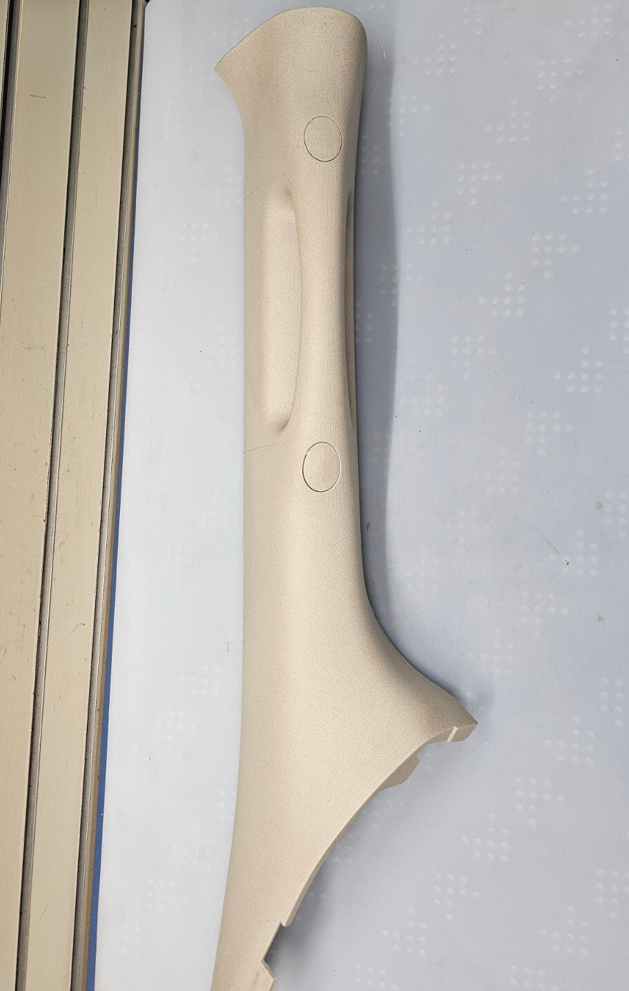 🔥07-09 Chrysler Aspen  Durango Front Right A Pillar Molding Upper RH Mopar OEM