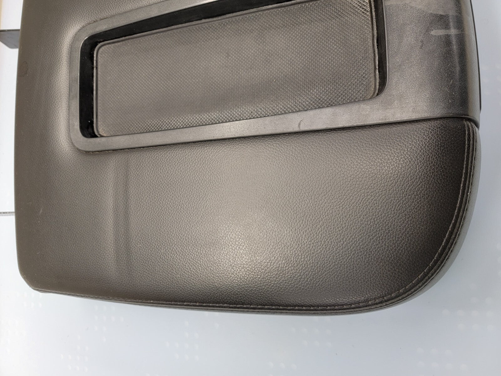 🔥07-13 Chevy Tahoe, Suburban, Yukon Leather Console Lid Armrest Cover BLACK JS5