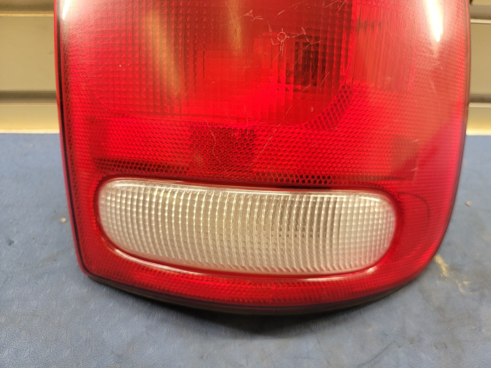 🔥98-03 Dodge Durango Tail Light Assembly Passenger Right Side Lens and Housing