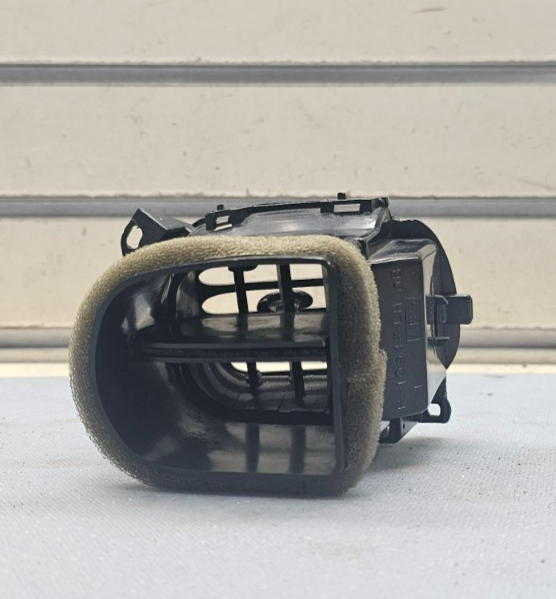 97-03 Ford F150 Expedition Center Dash Left Driver AC A/C Air Vent Heater BLACK