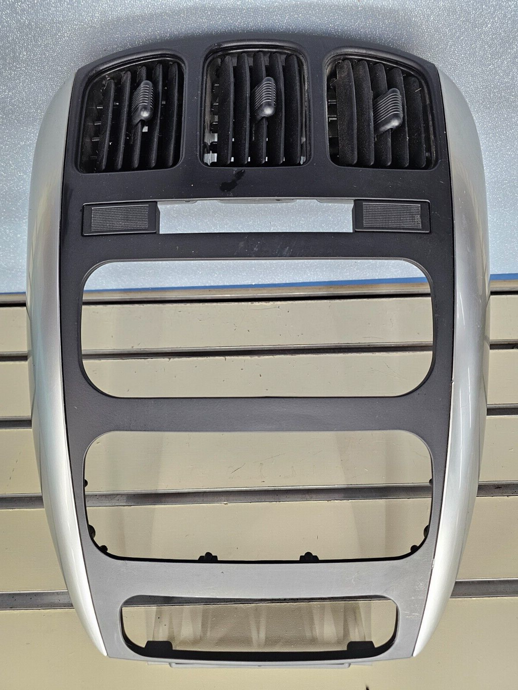 🔥01-07 Caravan Town Country Dash Radio Stereo Climate Panel Bezel Silver/Black