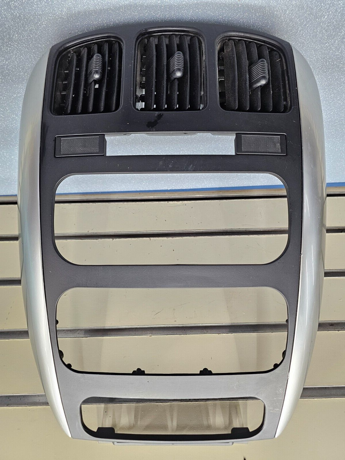 🔥01-07 Caravan Town Country Dash Radio Stereo Climate Panel Bezel Silver/Black