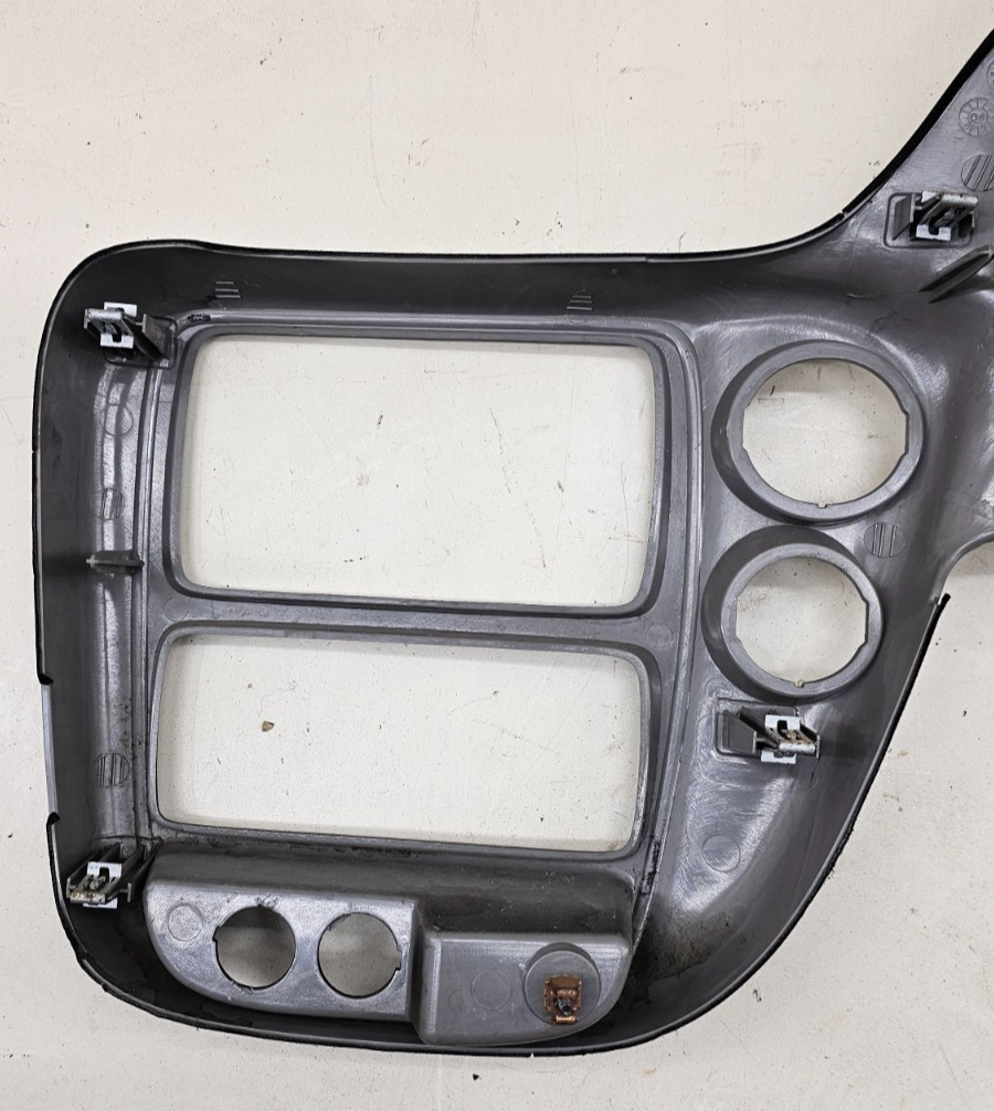 02-09 Trailblazer Dash Instrument Cluster Speedometer Bezel Trim Panel Gray C10