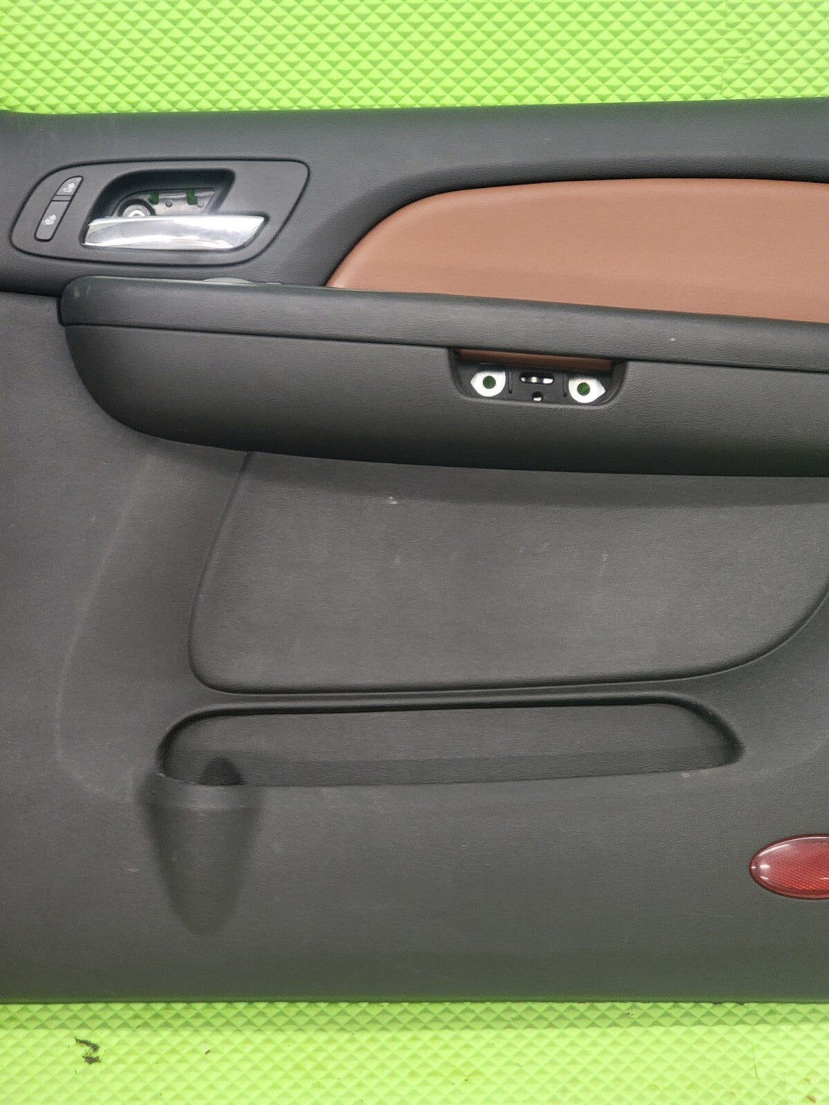 🔥07-13 CHEVY SILVERADO SUBURBAN TAHOE GMC YUKON ESCALADE RIGHT DOOR PANEL Black