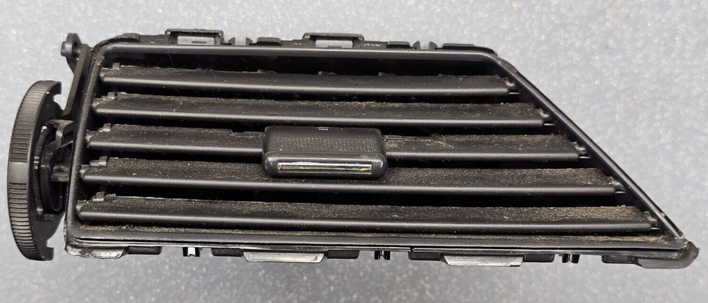 04-08 CHRYSLER PACIFICA DASH RIGHT PASSENGER AIR VENT HEATER CONDITIONING PANEL