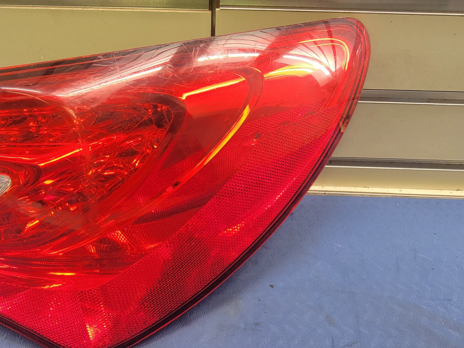 🔥2011 - 2014 Chrysler 200 Tail Light taillight tail lamp passenger side right