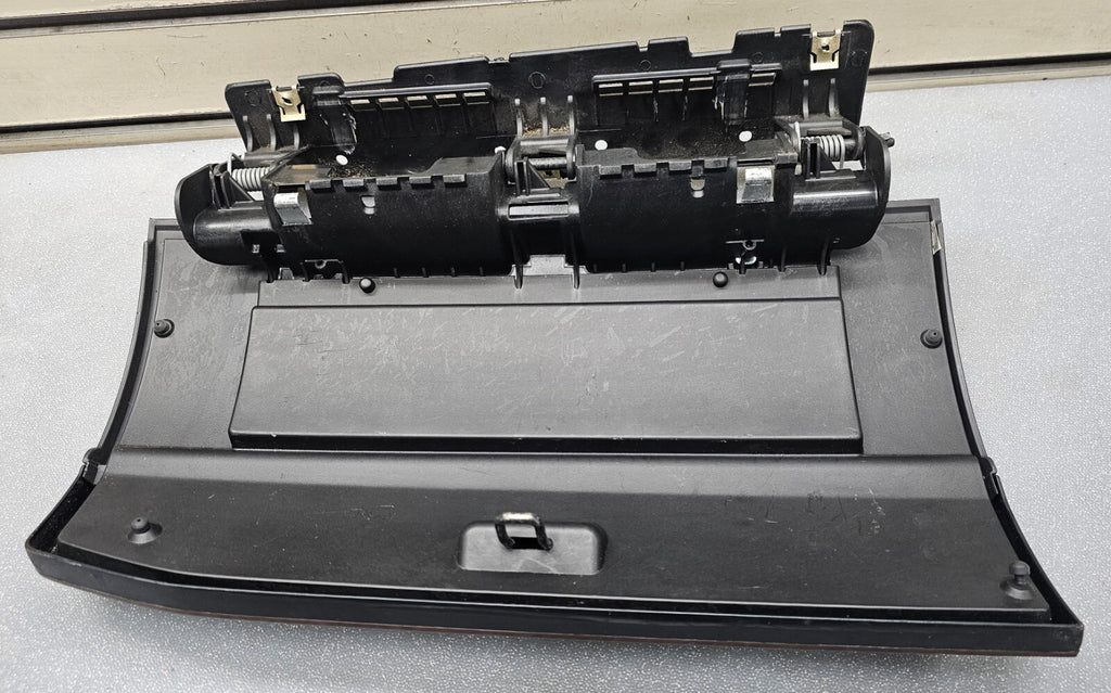 🔥08-10 Chrysler Town Country Upper Glove Box Dash Storage Door Lid Compartment