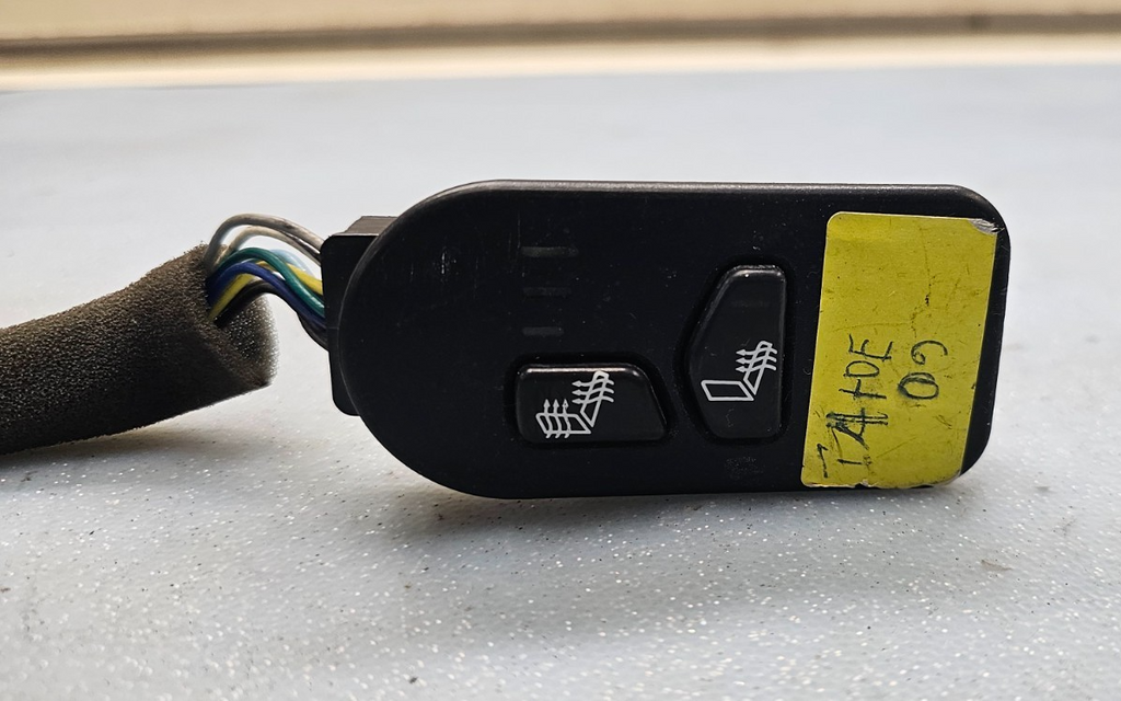 🔥2003-2007 HUMMER H2 FRONT RIGHT PASSENGER SIDE DOOR SEAT HEAT HEATER SWITCH