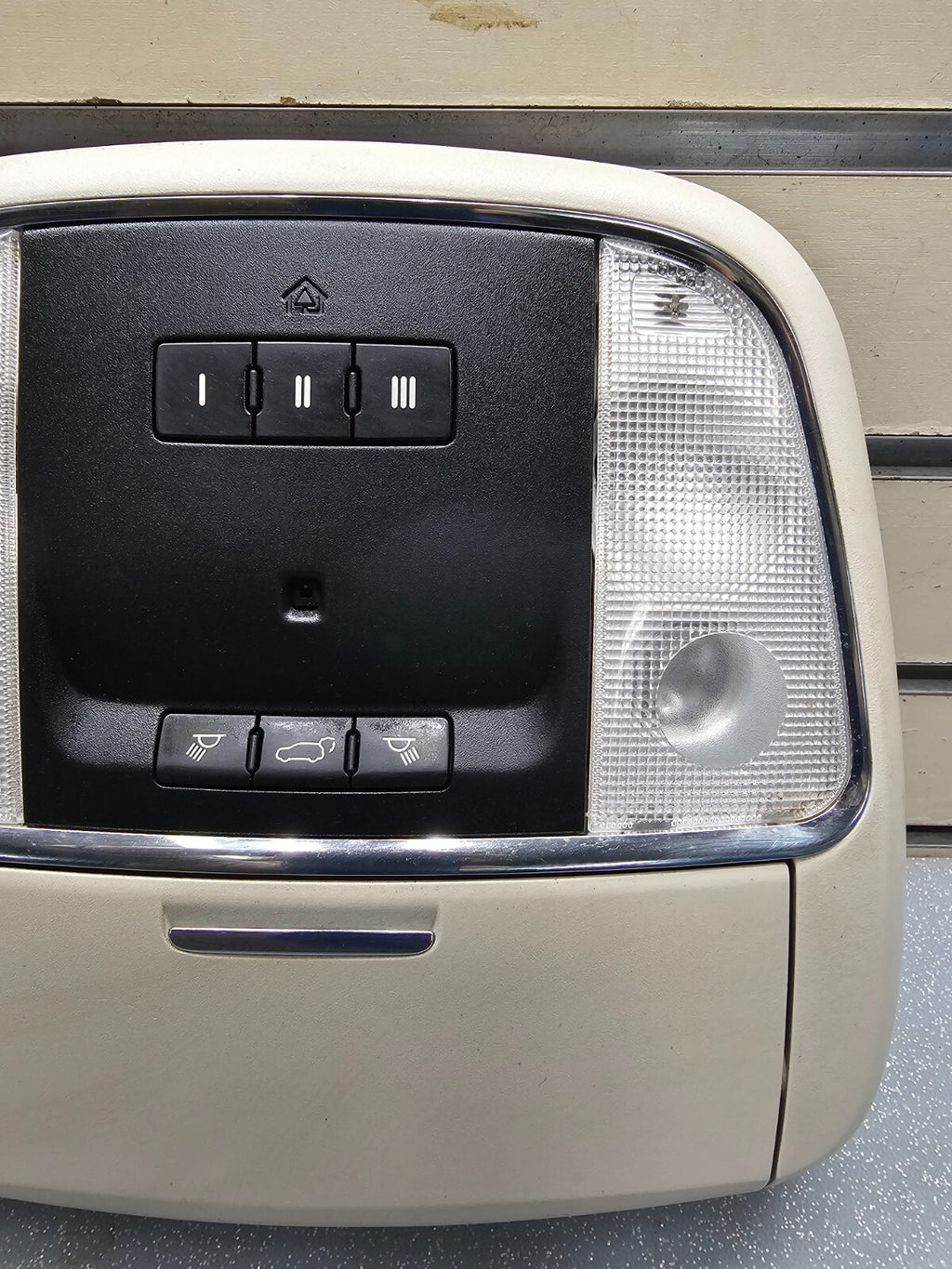 11-15 Grand Cherokee Durango Overhead Sunroof Console Liftgate Storage Tan/Black