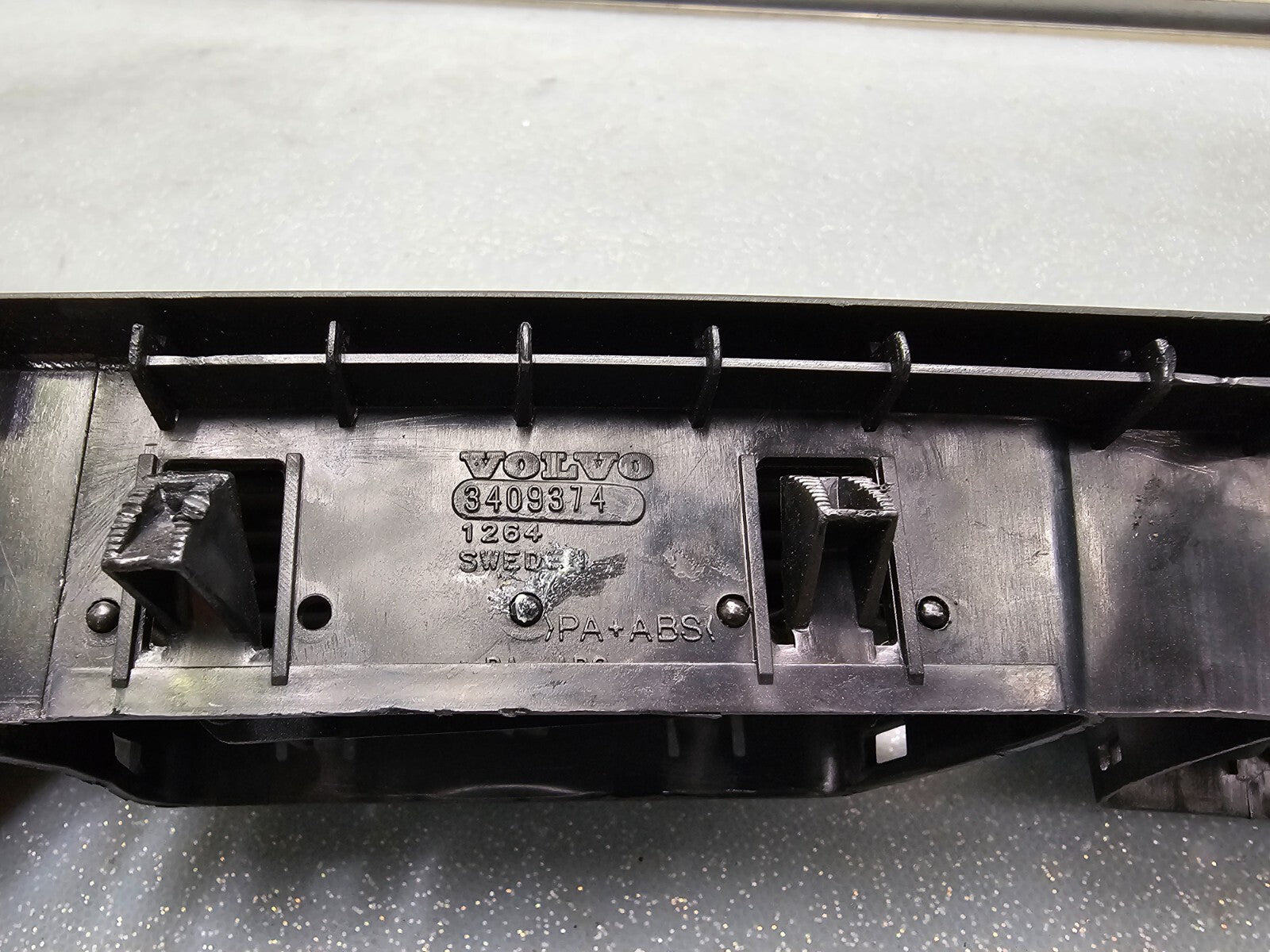 🔥04-09 Volvo S60 Dash Center AC Vent Grill Air Duct Trim Hazard Switch Cover