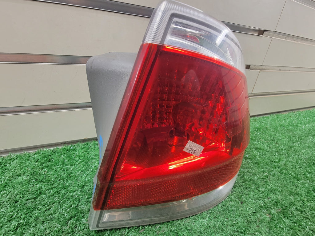 🔥08-11 Ford Focus Sedan Right passenger Tail Light Lamp Assembly Chrome OEM