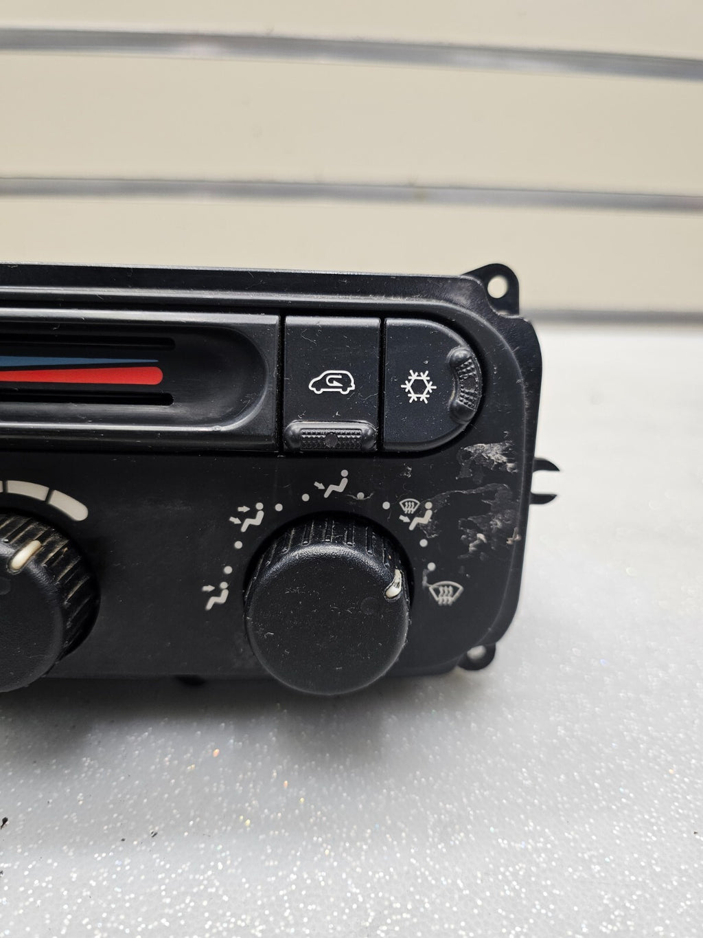 04-07 Dodge Caravan Town Country Dash AC Climate Temperature Heater Control OEM