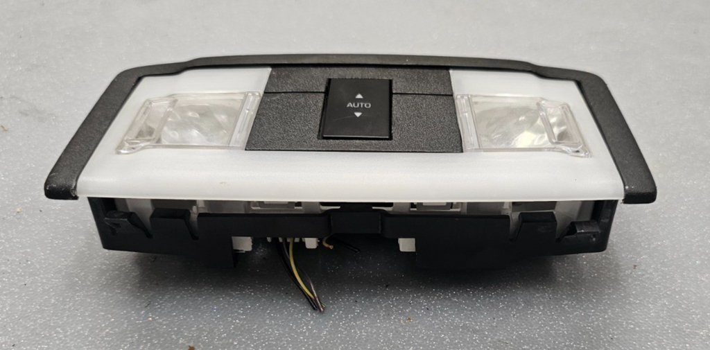 🔥08-12 FORD TAURUS/FOCUS SE FRONT UPPER ROOF OVERHEAD DOME READING LIGHT LAMP