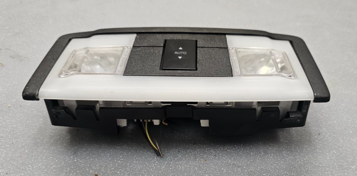 🔥08-12 FORD TAURUS/FOCUS SE FRONT UPPER ROOF OVERHEAD DOME READING LIGHT LAMP