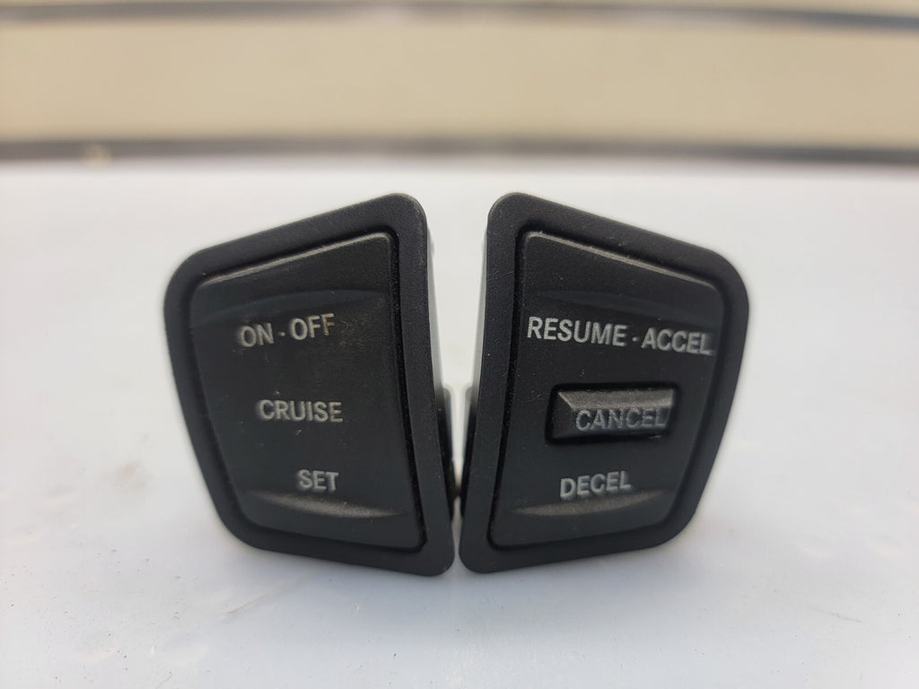 🔥05-07 Grand Cherokee Commander Steering Wheel Cruise Control Switches Assembly