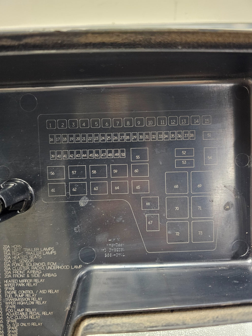 🔥2002-2005 Dodge Ram 1500 Relay Fuse Box Center Cover Lid Top TIPM Engine Bay