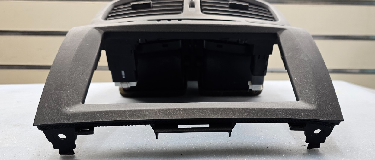 🔥01-06 HYUNDAI SANTA FE CENTER DASH VENT TRIM PANEL BEZEL BLACK OEM