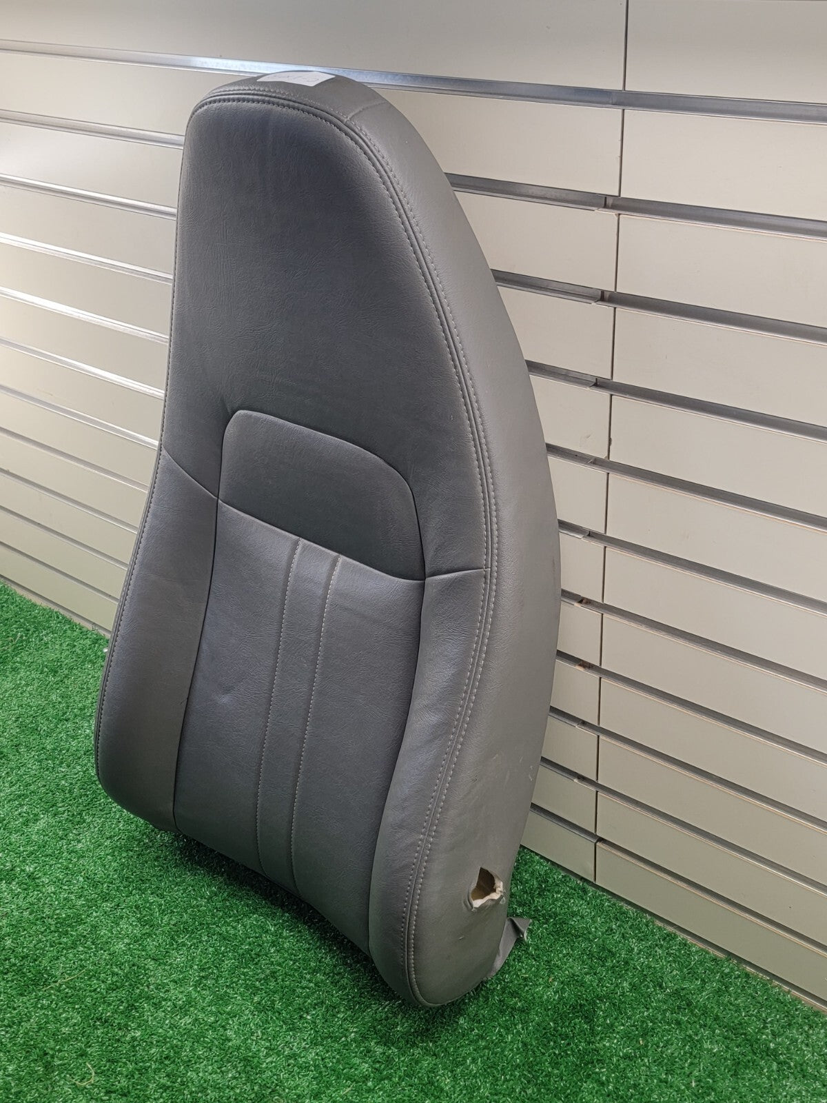 🔥 03-14 Chevy Express Savana Van upper seat cushion front right gray leather