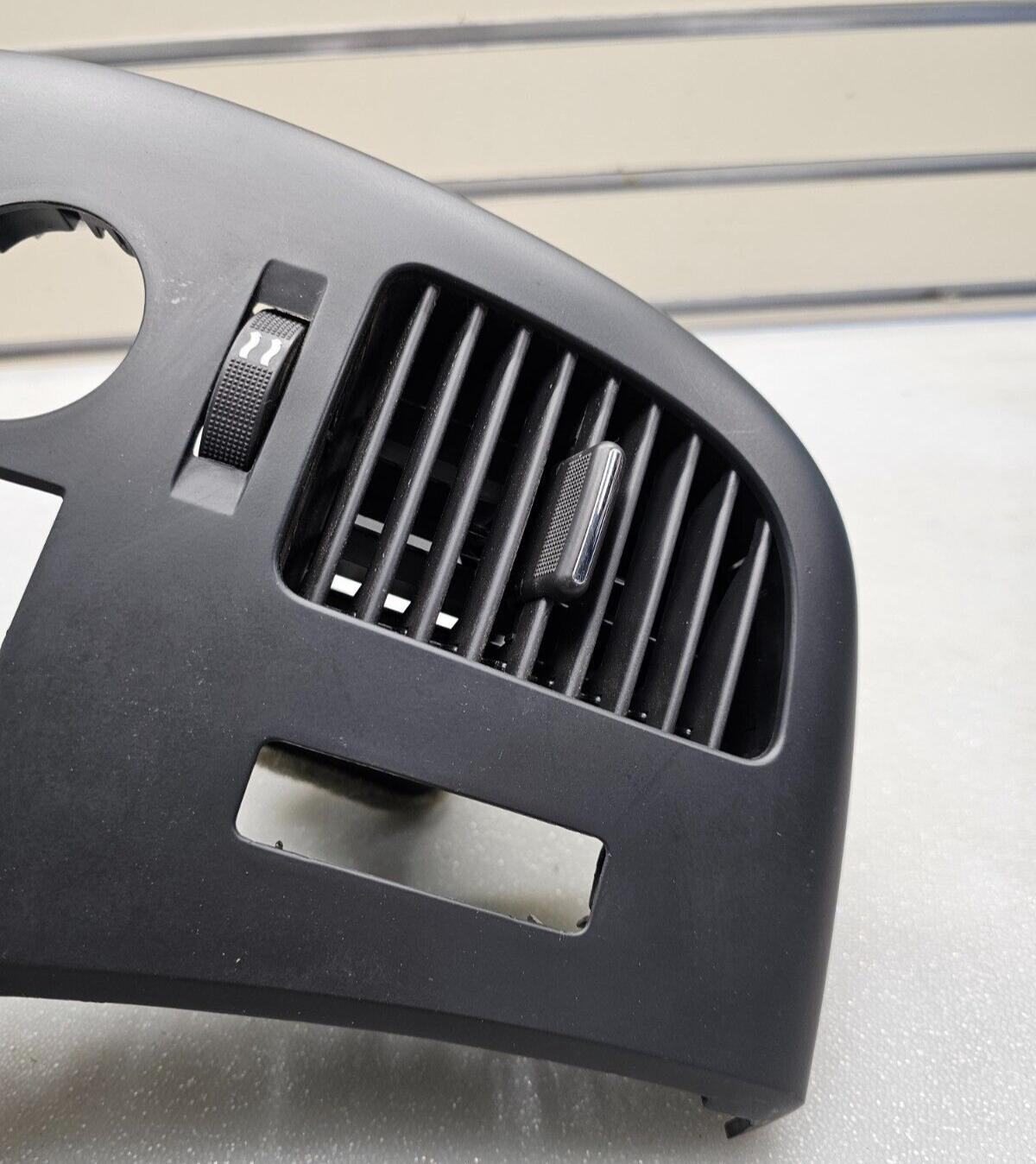 07-13 Silverado SIERRA Dash A/C Heater AIR VENT Front LEFT Driver BLACK VT34