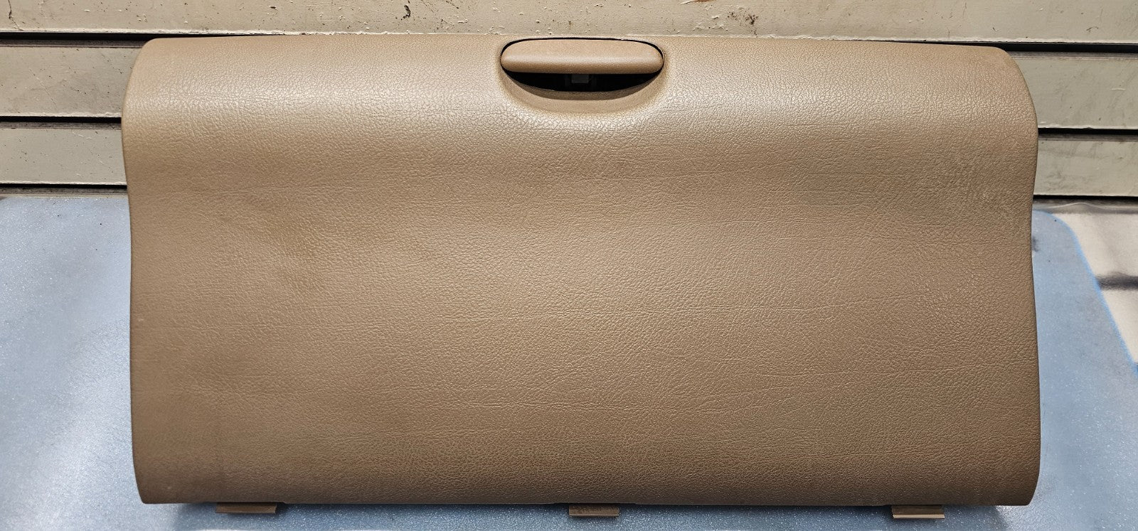 🔥98-01 Dodge RAM Dash GLOVE BOX Storage Compartment Door Lid Assembly Tan