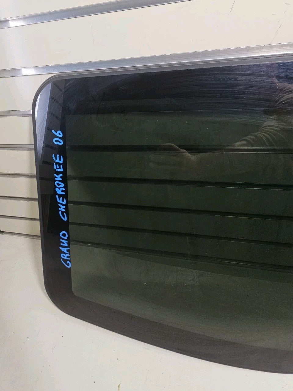 2005-2010 Jeep Grand Cherokee Sun Roof Moon Roof Sliding Tilt window Glass Panel