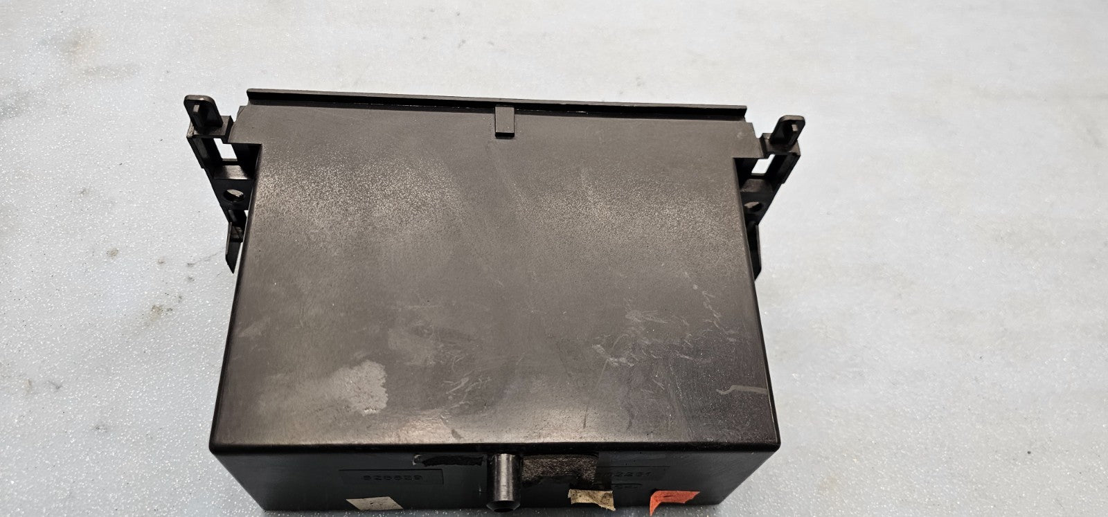 🔥04-08 Pontiac Grand Prix Center Dash Lower Tray Storage Box Inert Black OEM