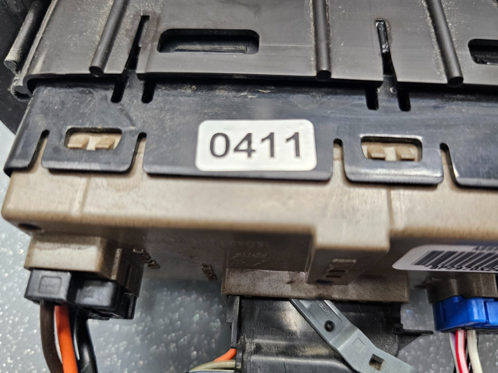 03-06 Silverado Sierra Power Left Driver Master Window Switch Assembly Black WS4