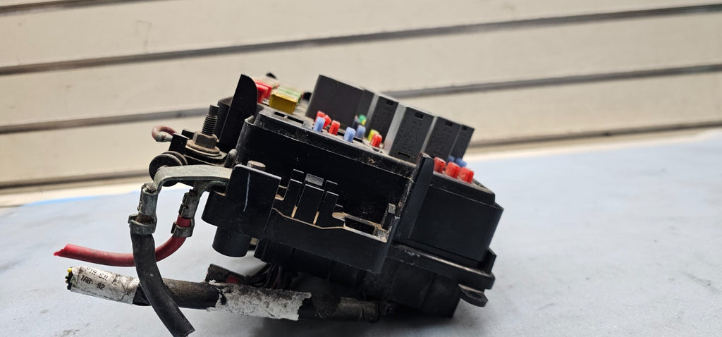 🔥06-07 Chevy Silverado Sierra Power Module Engine Unit Fuse Relay Box Junction
