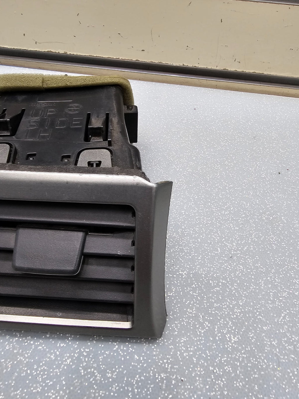 🔥2007-2012 NISSAN VERSA DASH AIR VENT AC LH DRIVER SIDE OEM