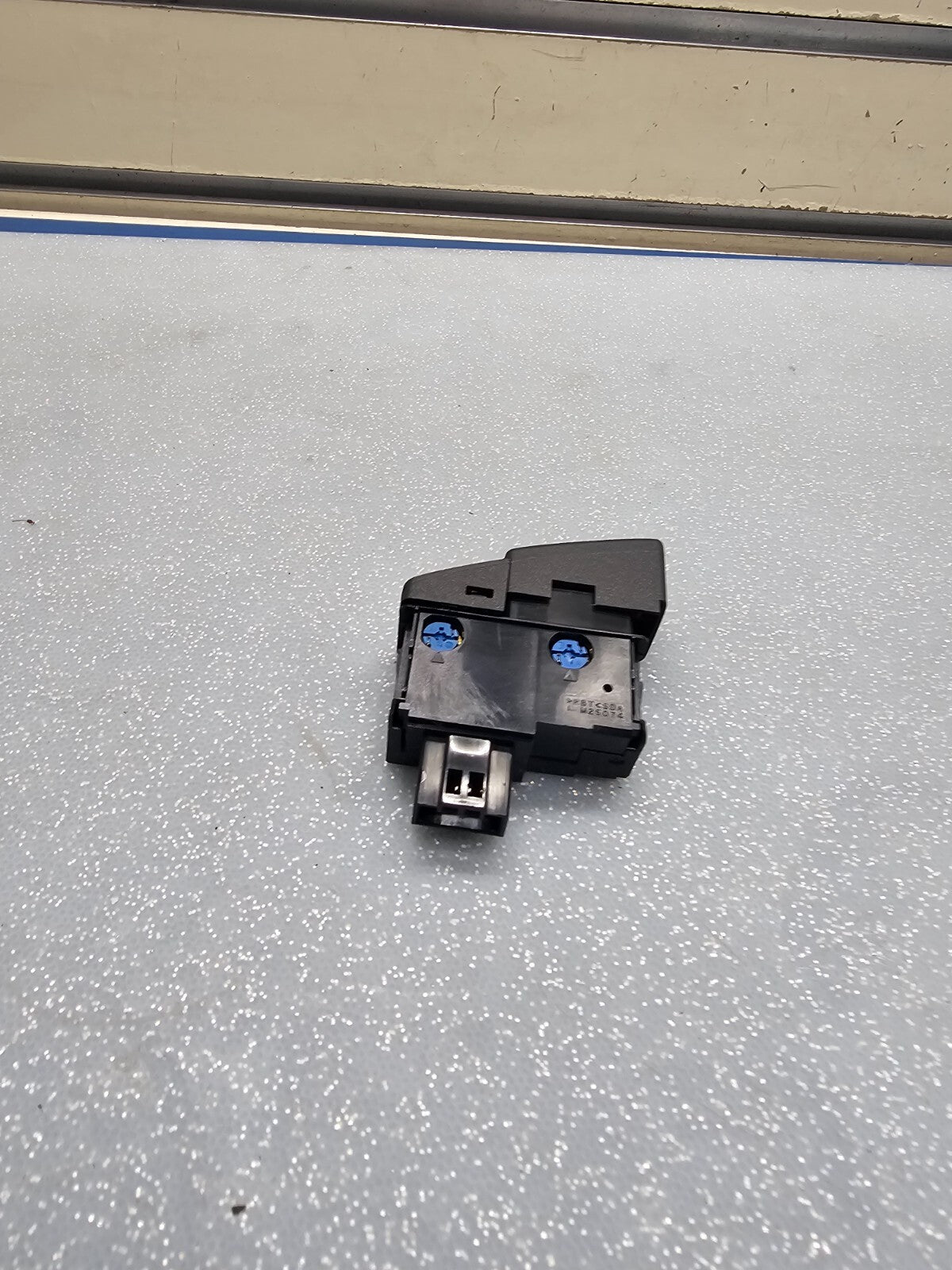 🔥03-07 Honda Accord Warning Hazard Light Switch Control Power black SW47