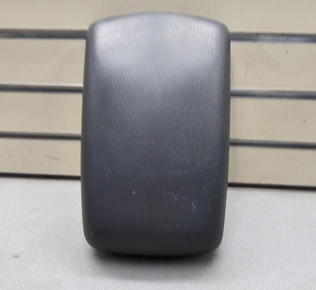 🔥2002-2007 Jeep Liberty Front Center Console Arm Rest Lid Cover Black OEM