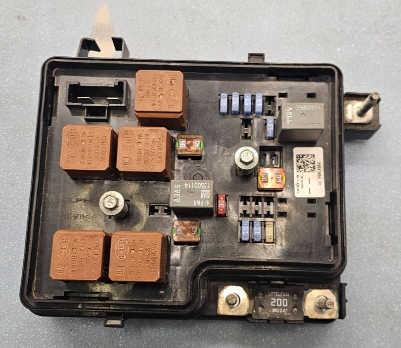 🔥08-13 Tahoe Yukon Sierra Hybrid 5.3 Fuse Box Relay Junction Wiring Block TIPM