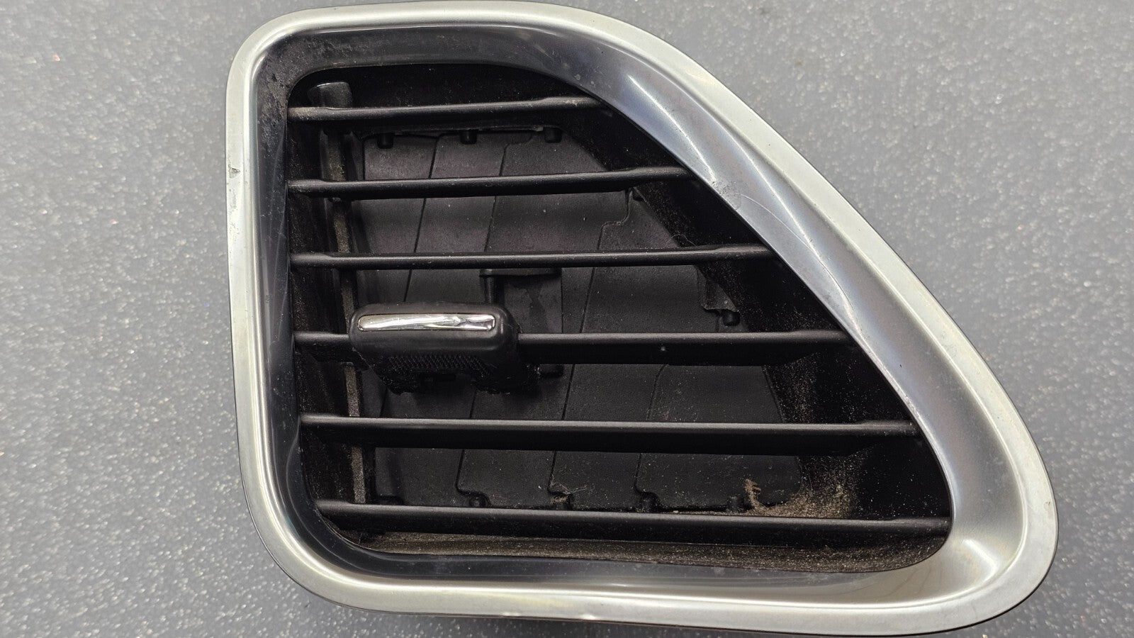 🔥11-14 Dodge Avenger CHRYSLER 200 DASH Left Driver AIR VENT HEATER Silver