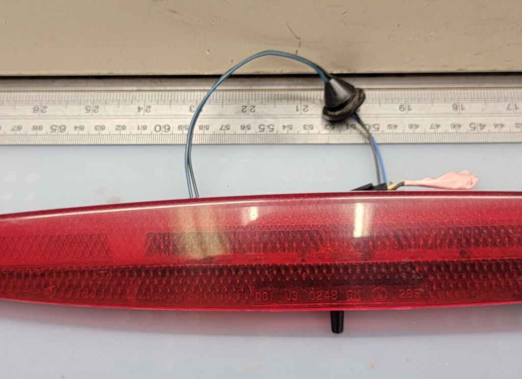 🔥02-07 Buick Rendezvous Third Brake Light Upper Rear Tailgate Hatch Light Lamp
