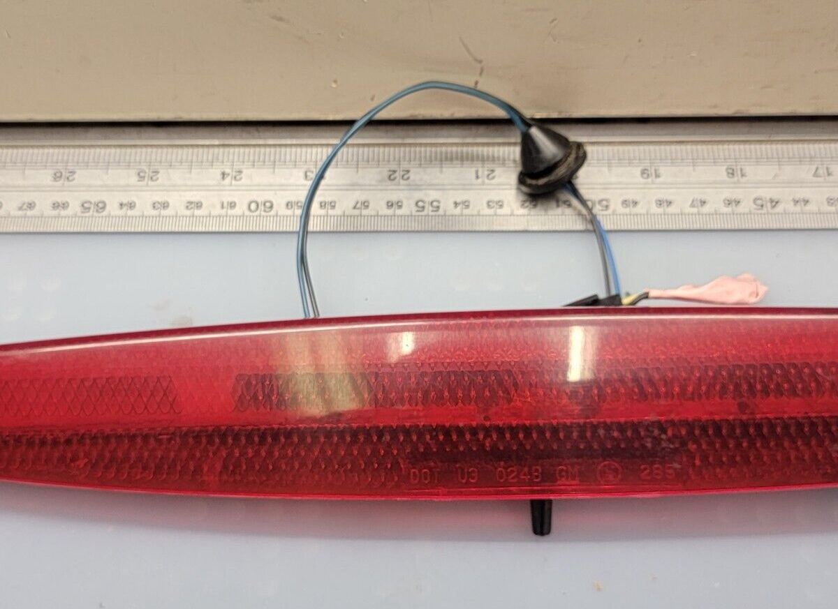 🔥02-07 Buick Rendezvous Third Brake Light Upper Rear Tailgate Hatch Light Lamp