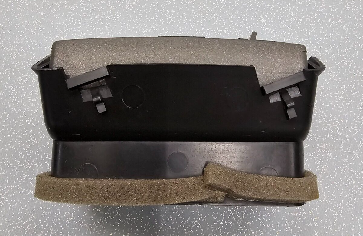 🔥04-07 NISSAN TITAN ARMADA QX56 Right Passenger Dash Center AIR VENT BLACK OEM