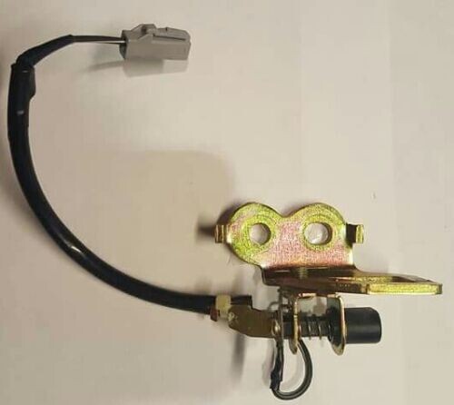 84-08TOYOTA Avalon Camry CorollaOEM trunk latch striker64620-06010 64621-1207/TC