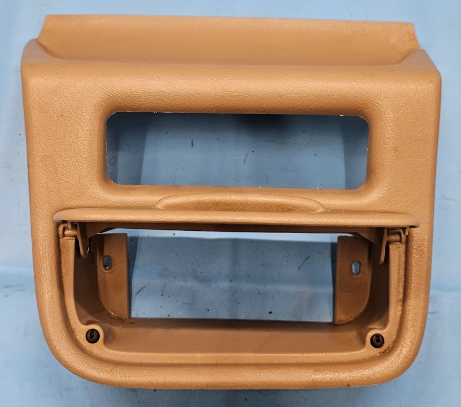 99-02 SILVERADO TAHOE SIERRA CENTER CONSOLE FRONT LOWER CUBBY BEZEL STORAGE TAN