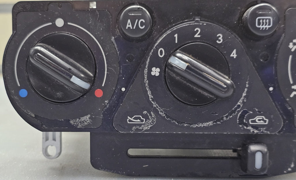 02-07 Impreza Dash A/C Heater Climate Control Panel Temperature Unit Conditioner