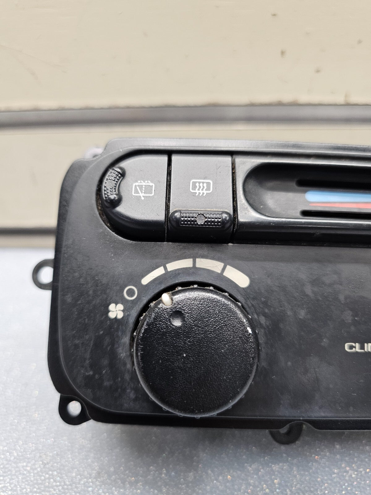 04-07 CARAVAN TOWN & COUNTRY Dash Climate Temperature Heater Control Conditioner
