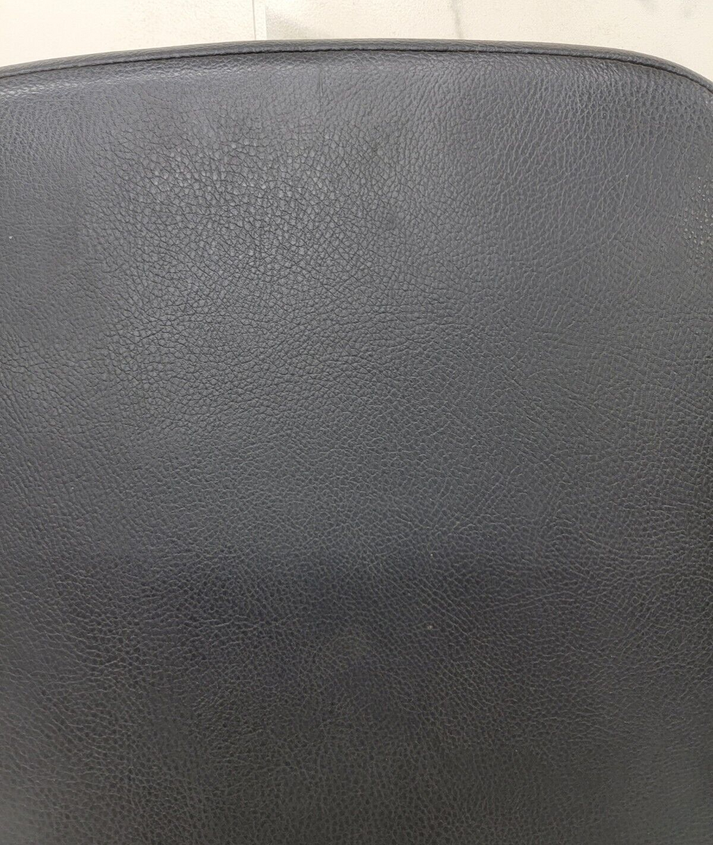 02-08 Dodge RAM Center Console Jump Seat ARMREST Cover Lid Leather Dark Gray JS7