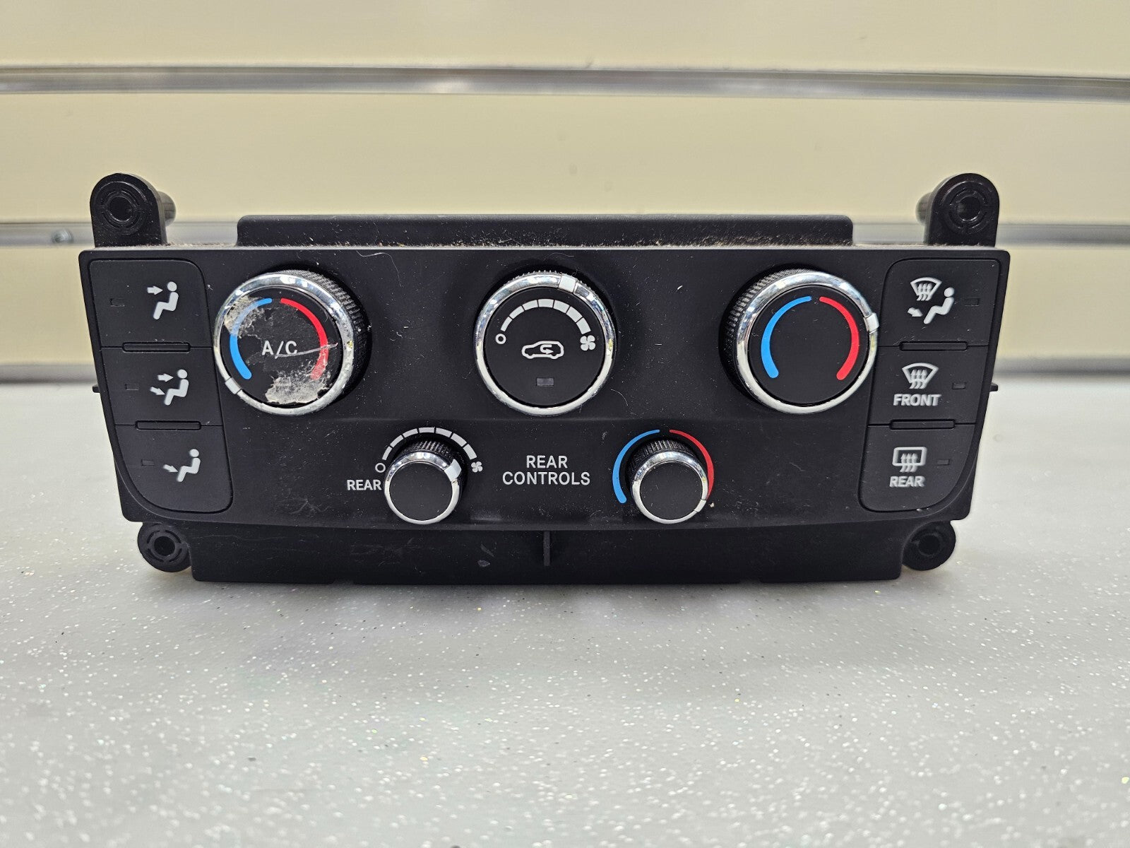 11-20 Dodge Grand Caravan Dash Front A/C Heater Temperature Climate Control Unit