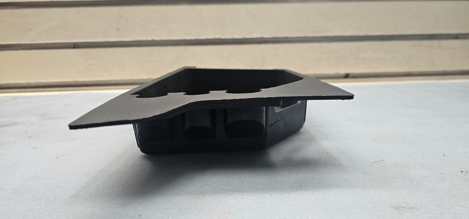 🔥08-12 LIBERTY DODGE NITRO CONSOLE REMOVABLE STORAGE COMPARTMENT TRAY BLACK 