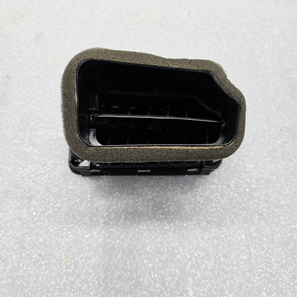 🔥11-18 VW Volkswagen Jetta Right Passenger Center Dash AC Air Vent Heater Trim