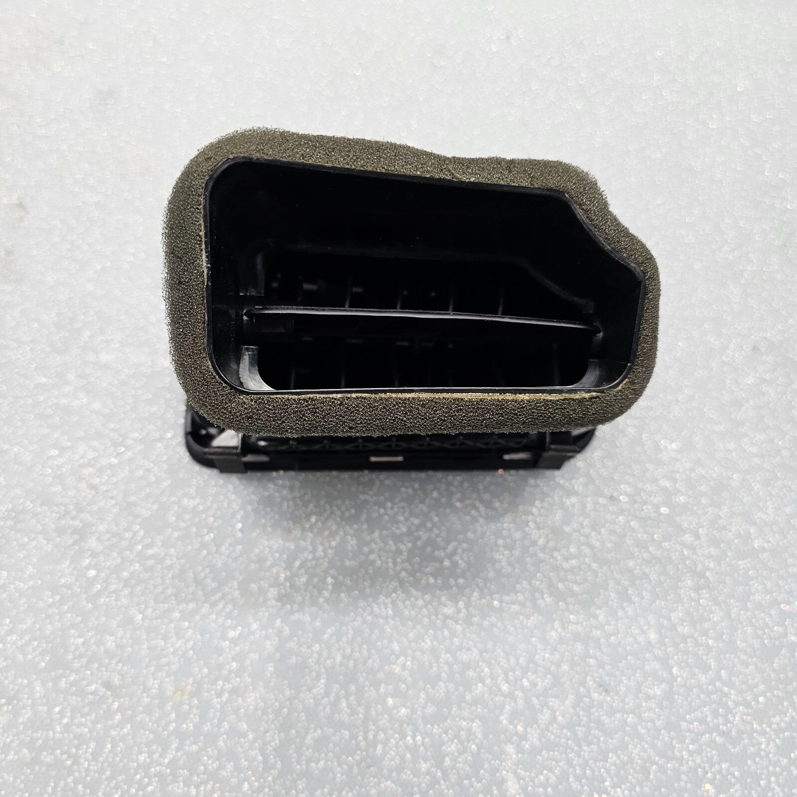 🔥11-18 VW Volkswagen Jetta Right Passenger Center Dash AC Air Vent Heater Trim