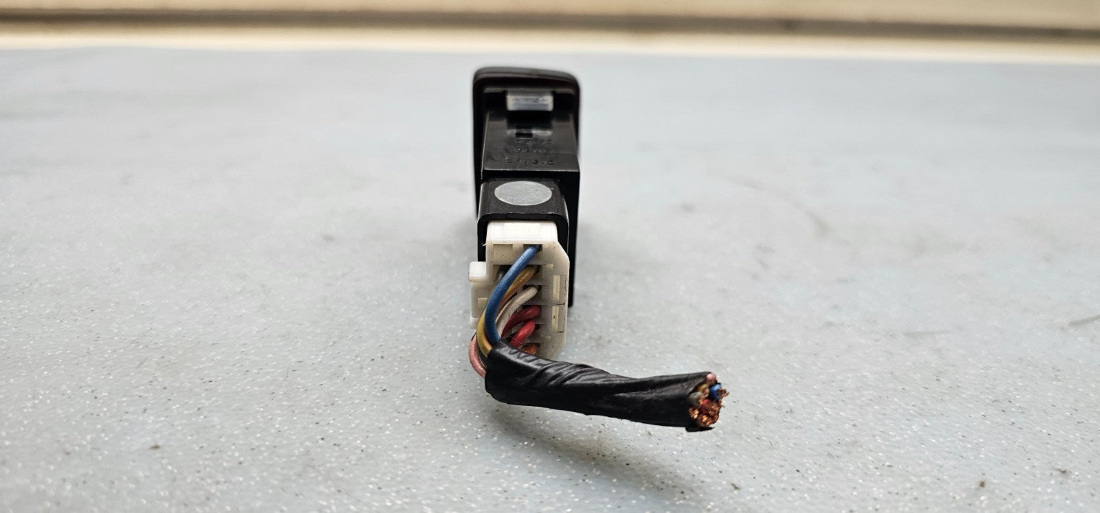 🔥06-08 SONATA Hazard Light Dash Flasher Warning Emergency Switch Button black