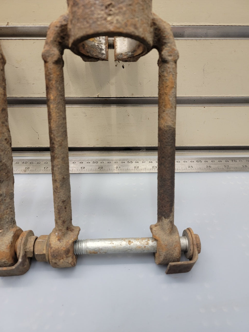 05-10 Jeep GrandCherokee Commander LH RH Set Pair Clevis Strut Fork OEM/JC