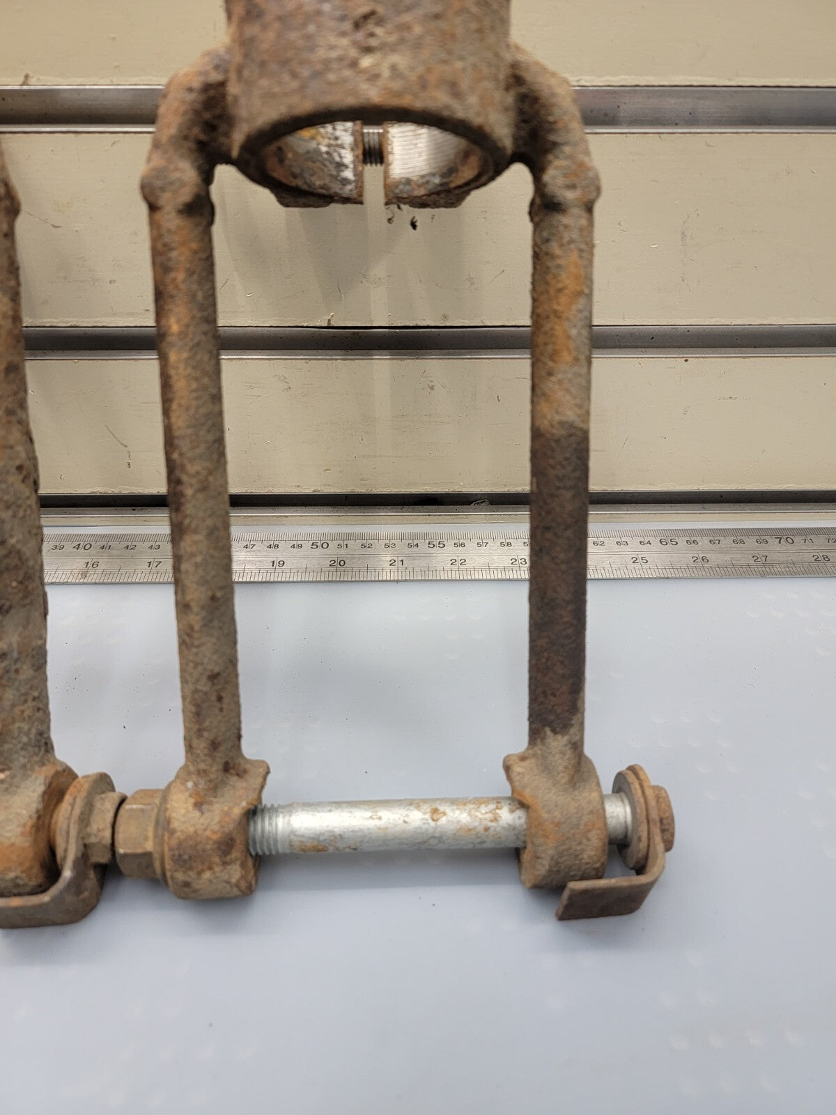 05-10 Jeep GrandCherokee Commander LH RH Set Pair Clevis Strut Fork OEM/JC