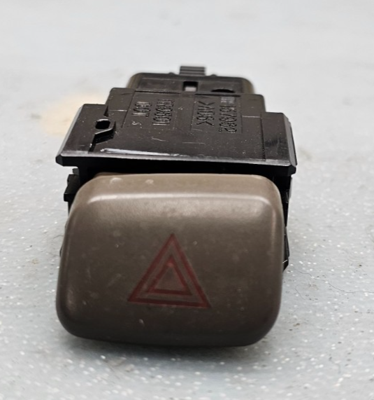 98-02 COROLLA 05-10 AVALON HAZARD EMERGENCY LIGHT SWITCH DRIVER ASSEMBLY DK TAN